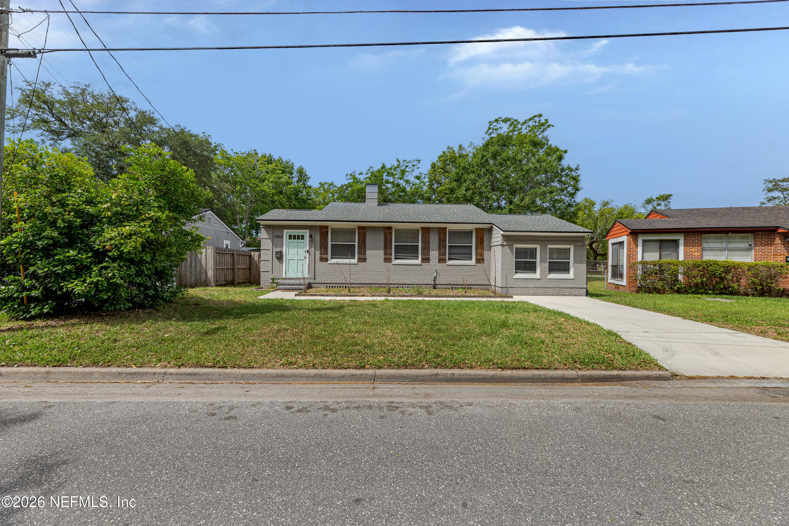 1052 WILLIS Drive