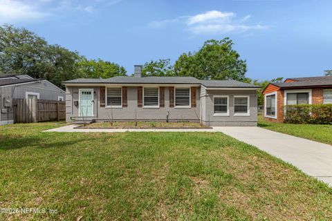 Photo of 1052 WILLIS Drive, Jacksonville, FL 32205 (MLS # 2143773)
