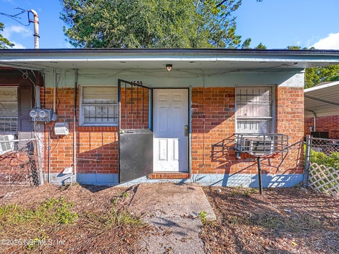 Photo of 4509 KEN KNIGHT Drive N, Jacksonville, FL 32209 (MLS # 2149600)