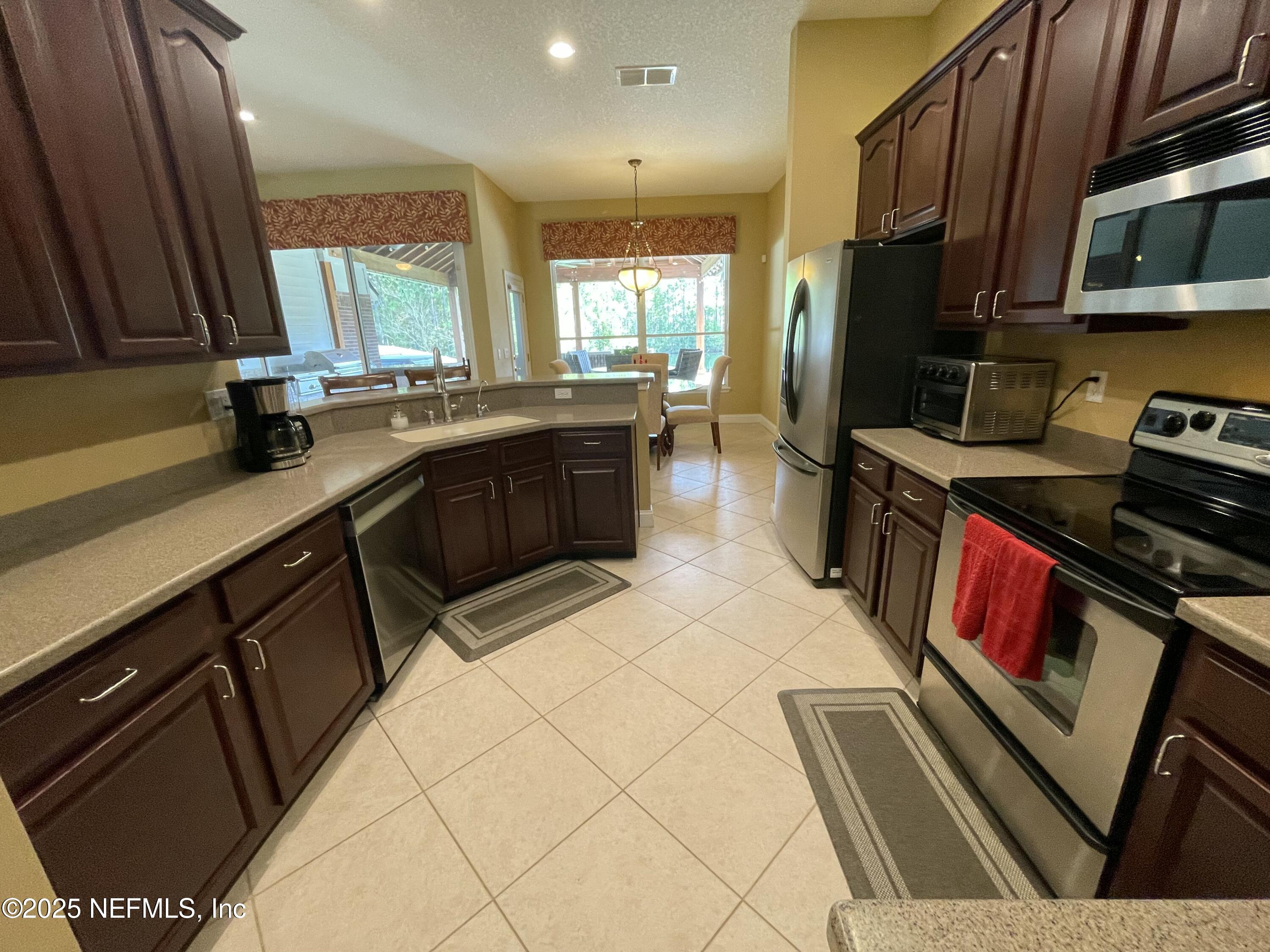 1375 AKRON OAKS Drive