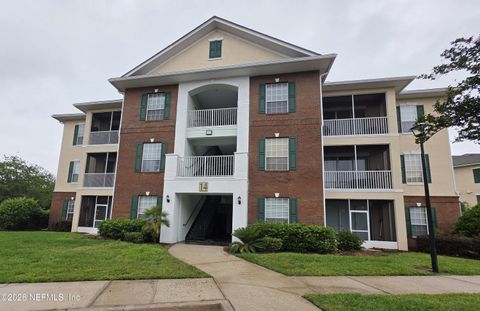 Photo of 785 OAKLEAF PLANTATION Parkway #1423, Orange Park, FL 32065 (MLS # 2144907)