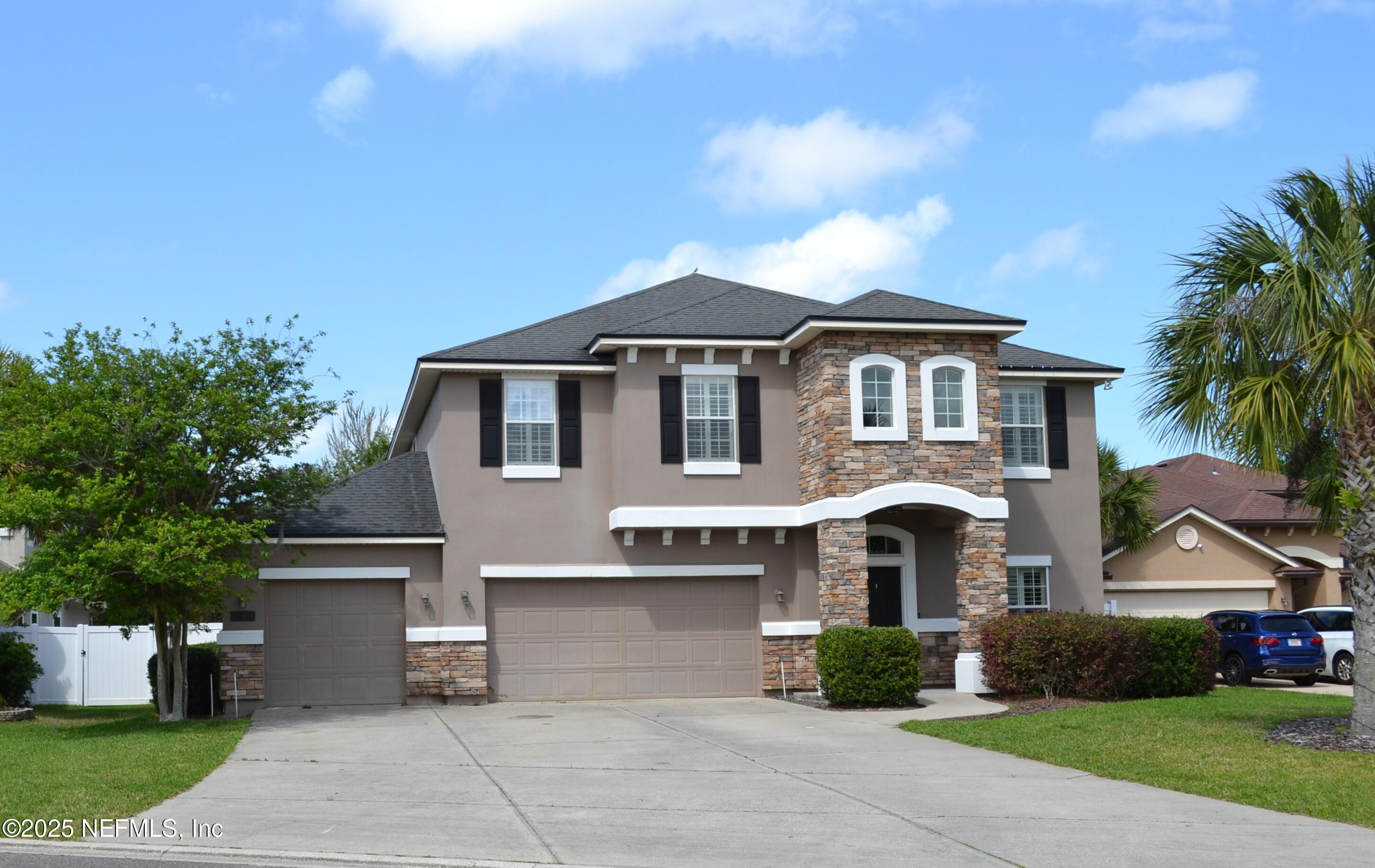281 PALAZZO Circle