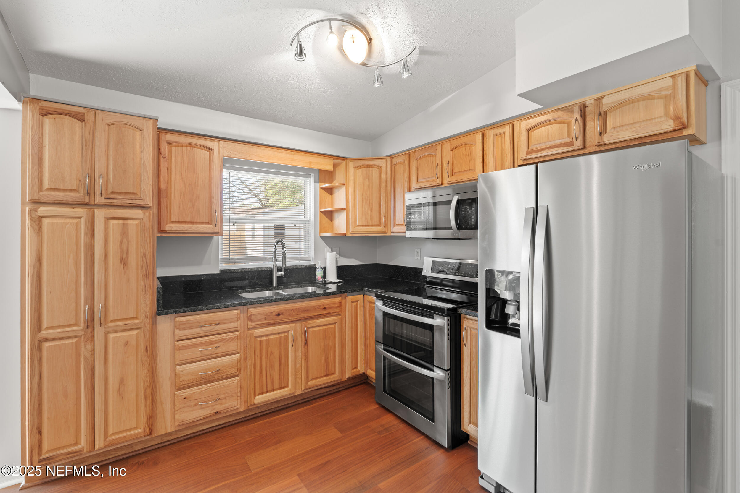 11212 AMERICANA Lane