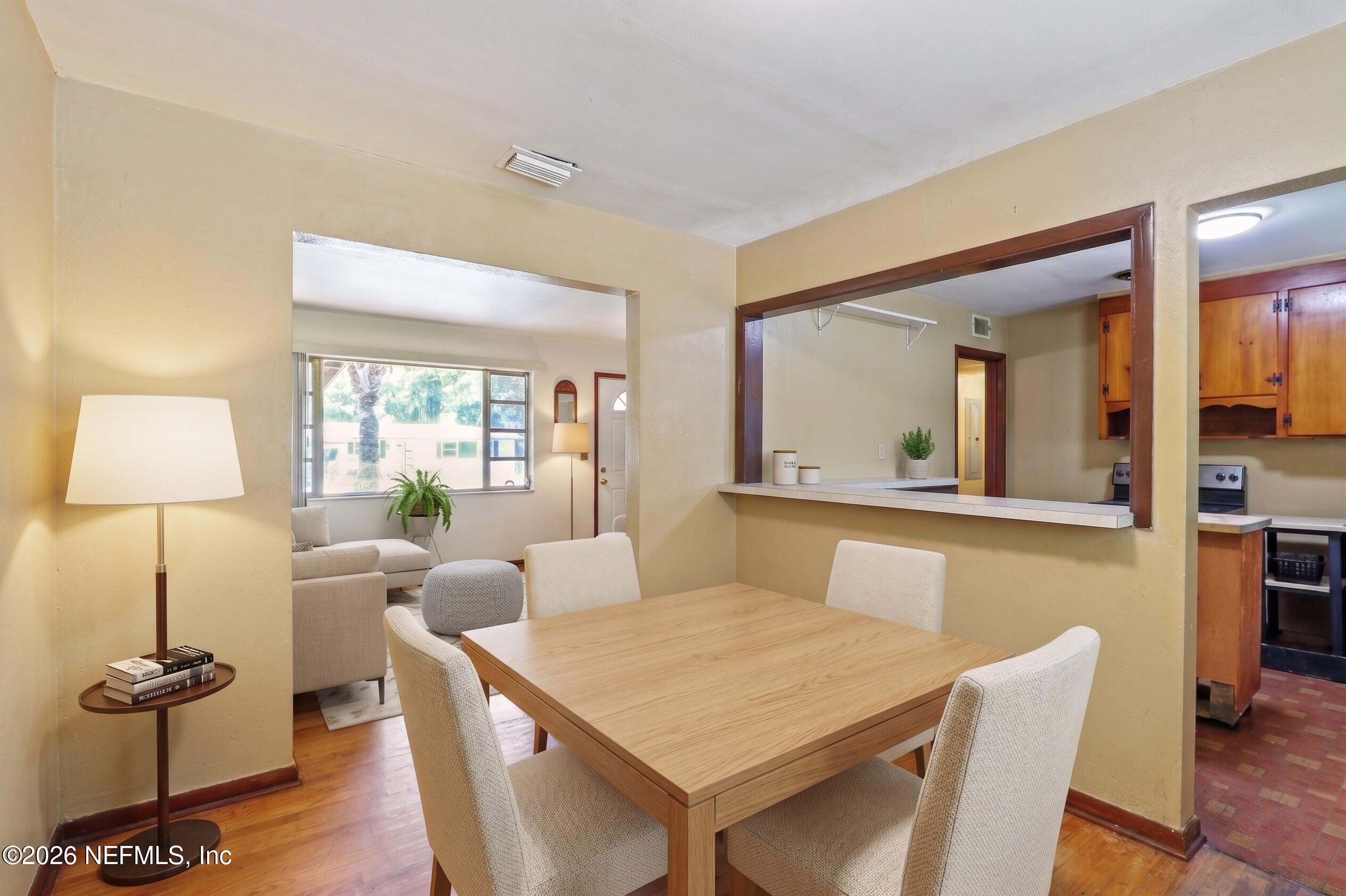 3115 CESERY Boulevard