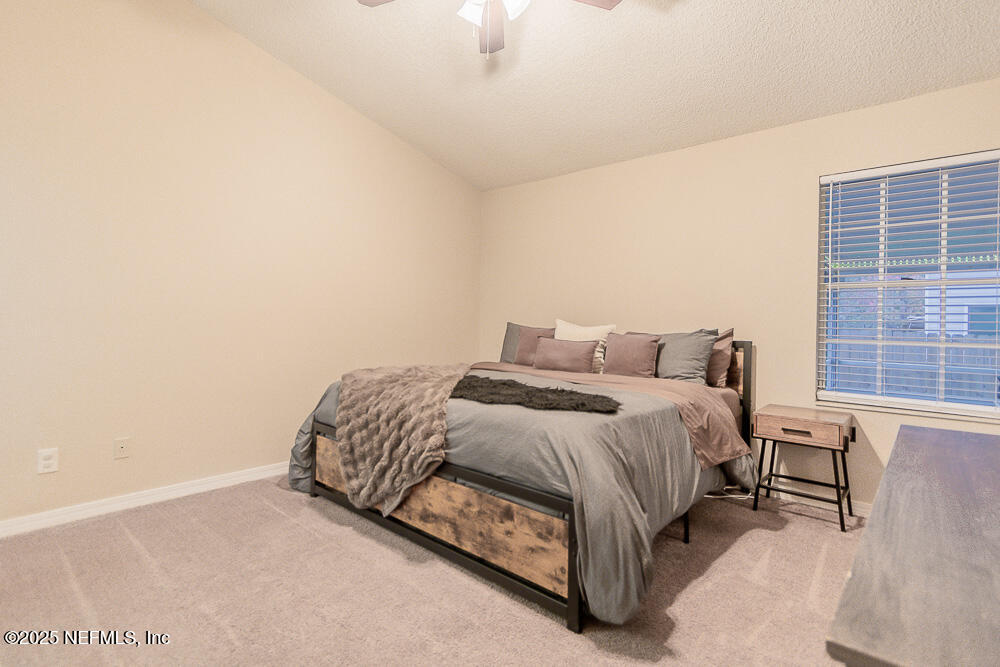 11060 WANDERING OAKS Drive