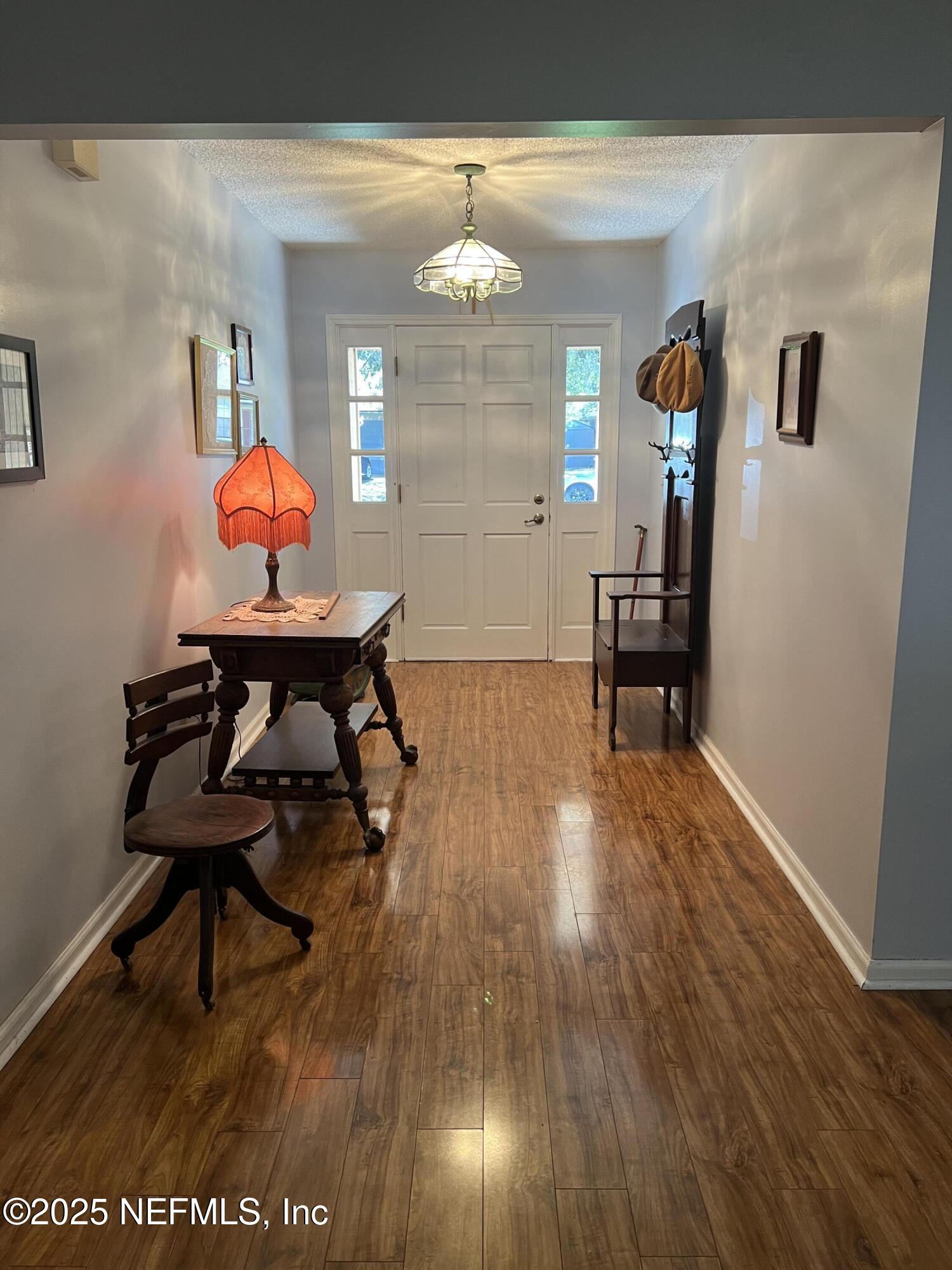 5173 BREEZEWAY Court