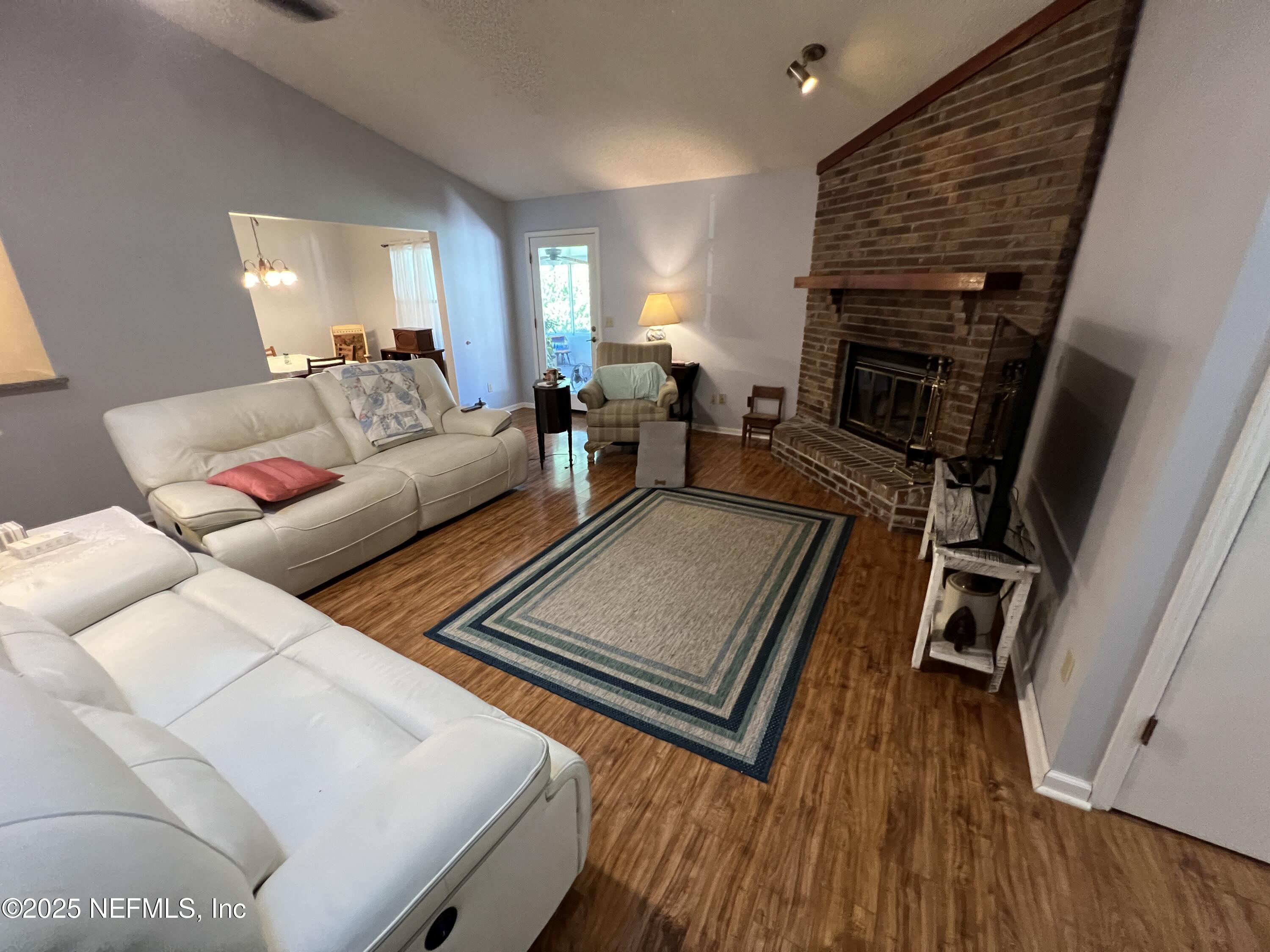 5173 BREEZEWAY Court