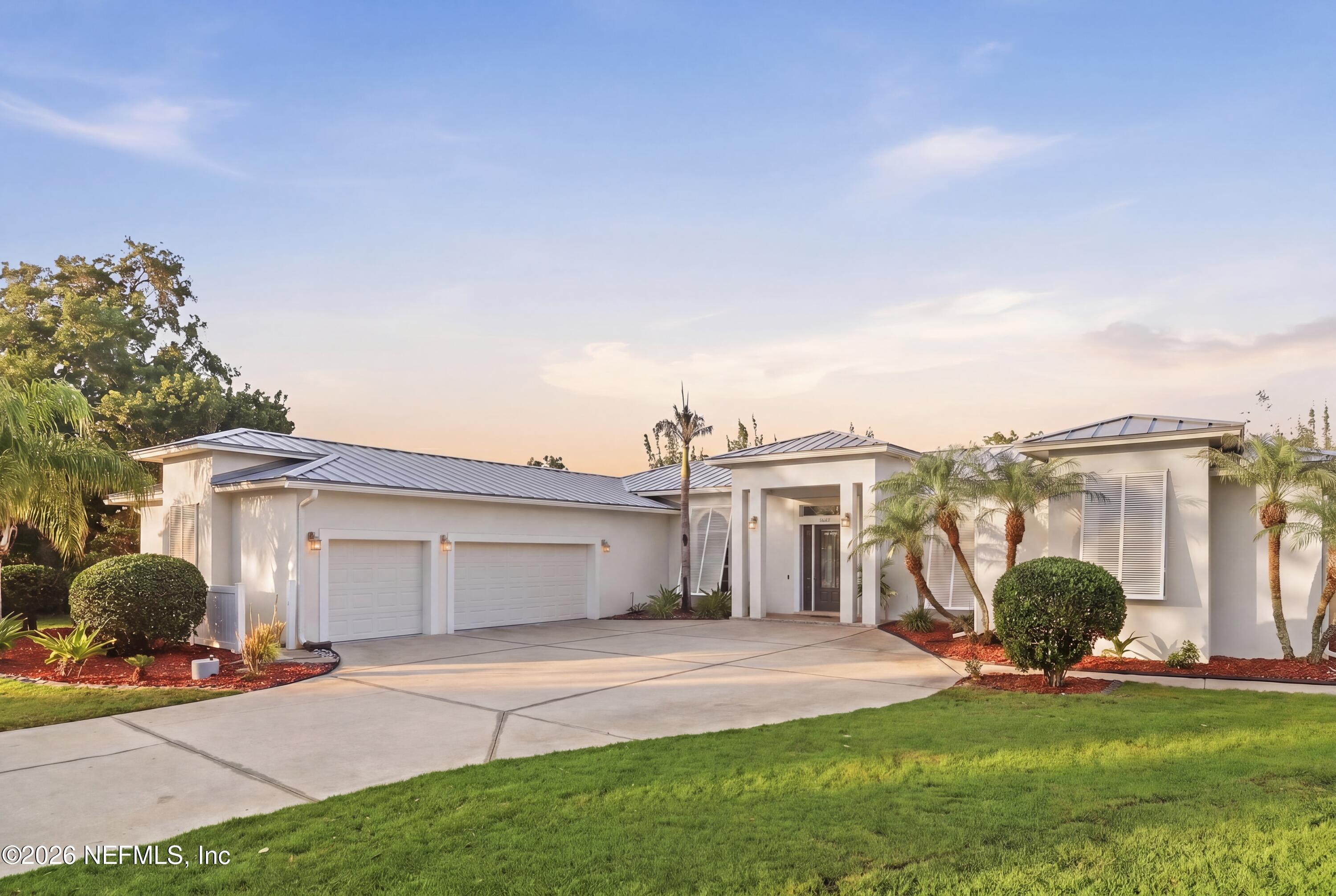 11685 WOODSIDE Lane