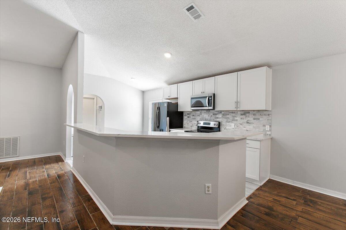 3516 WENTWORTH Circle W