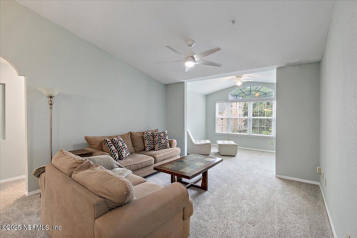 13810 SUTTON PARK Drive 1521