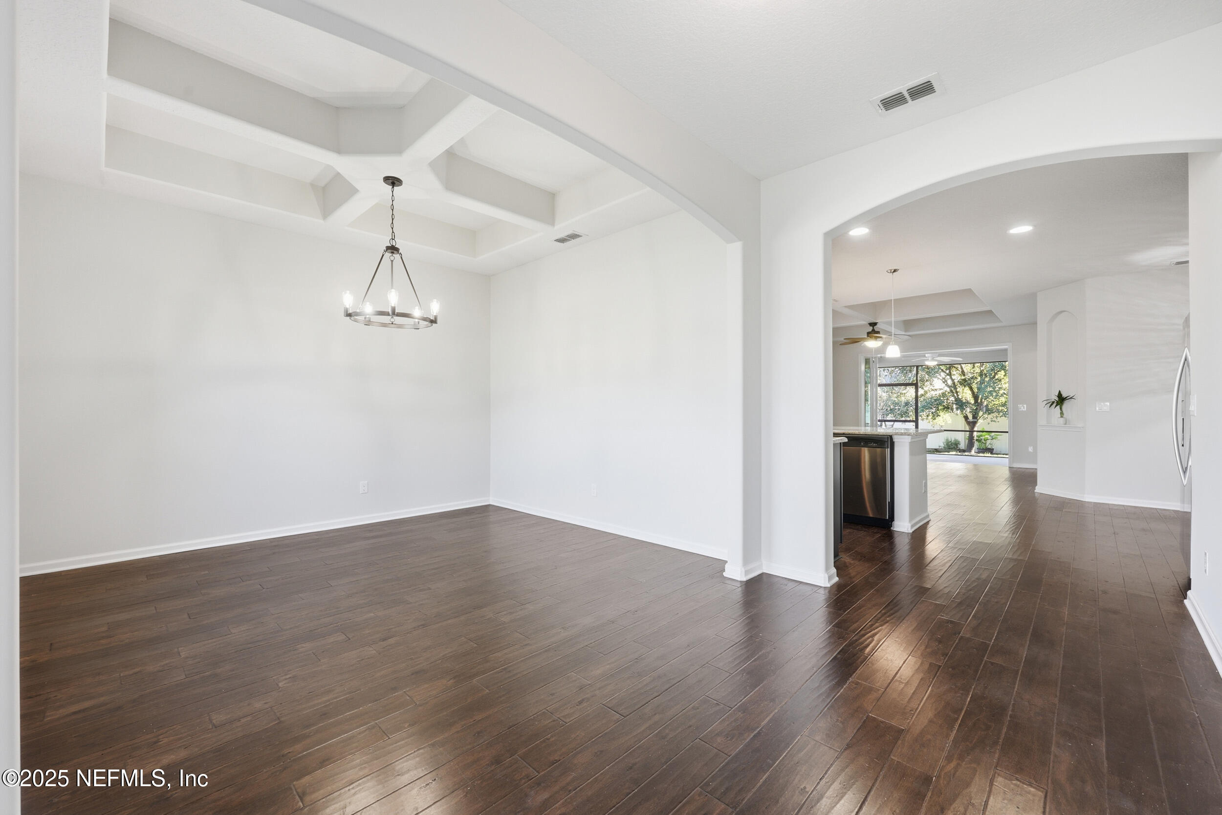 162 QUEENSLAND Circle