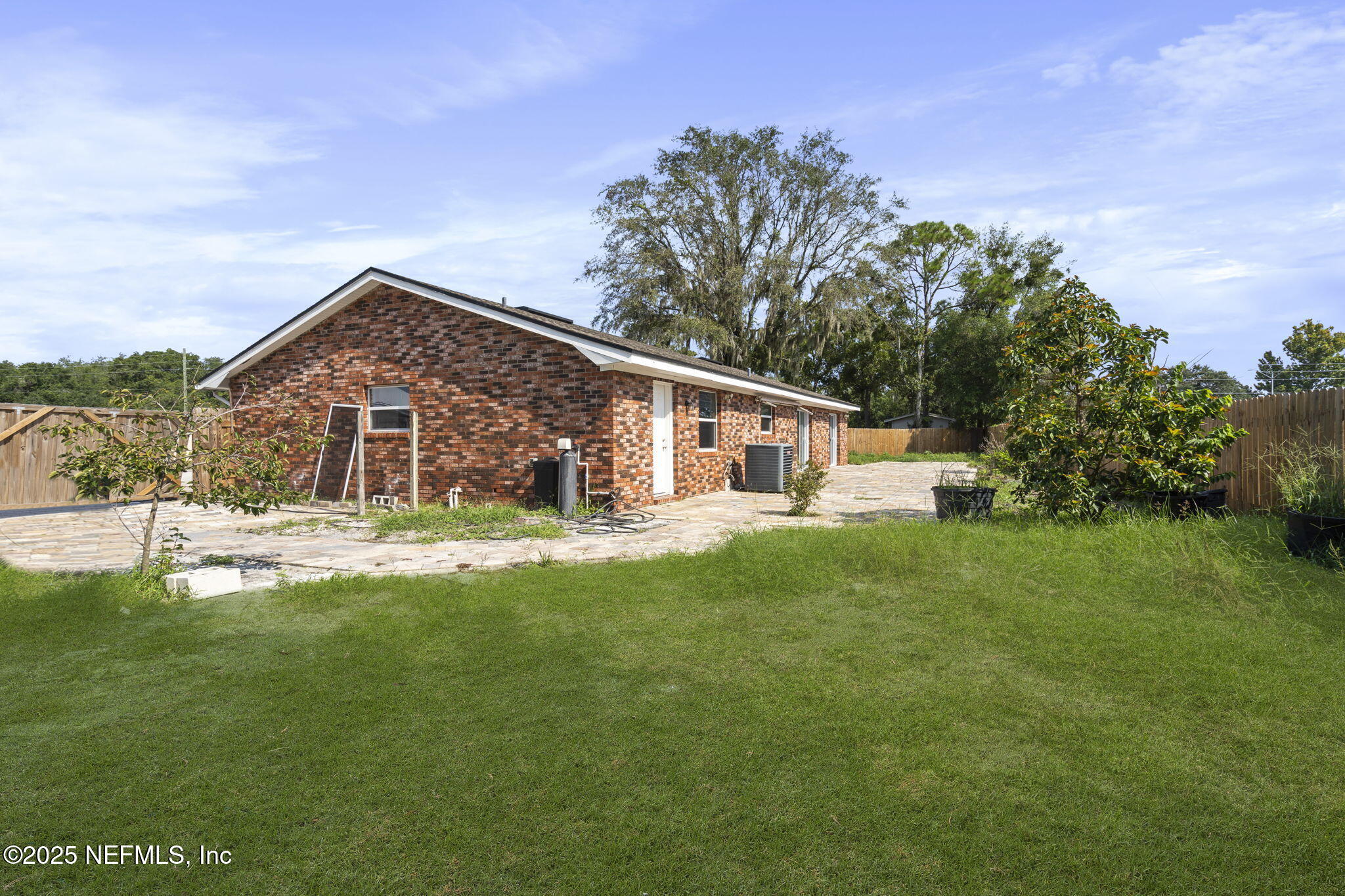 11050 OAK RIDGE Drive N