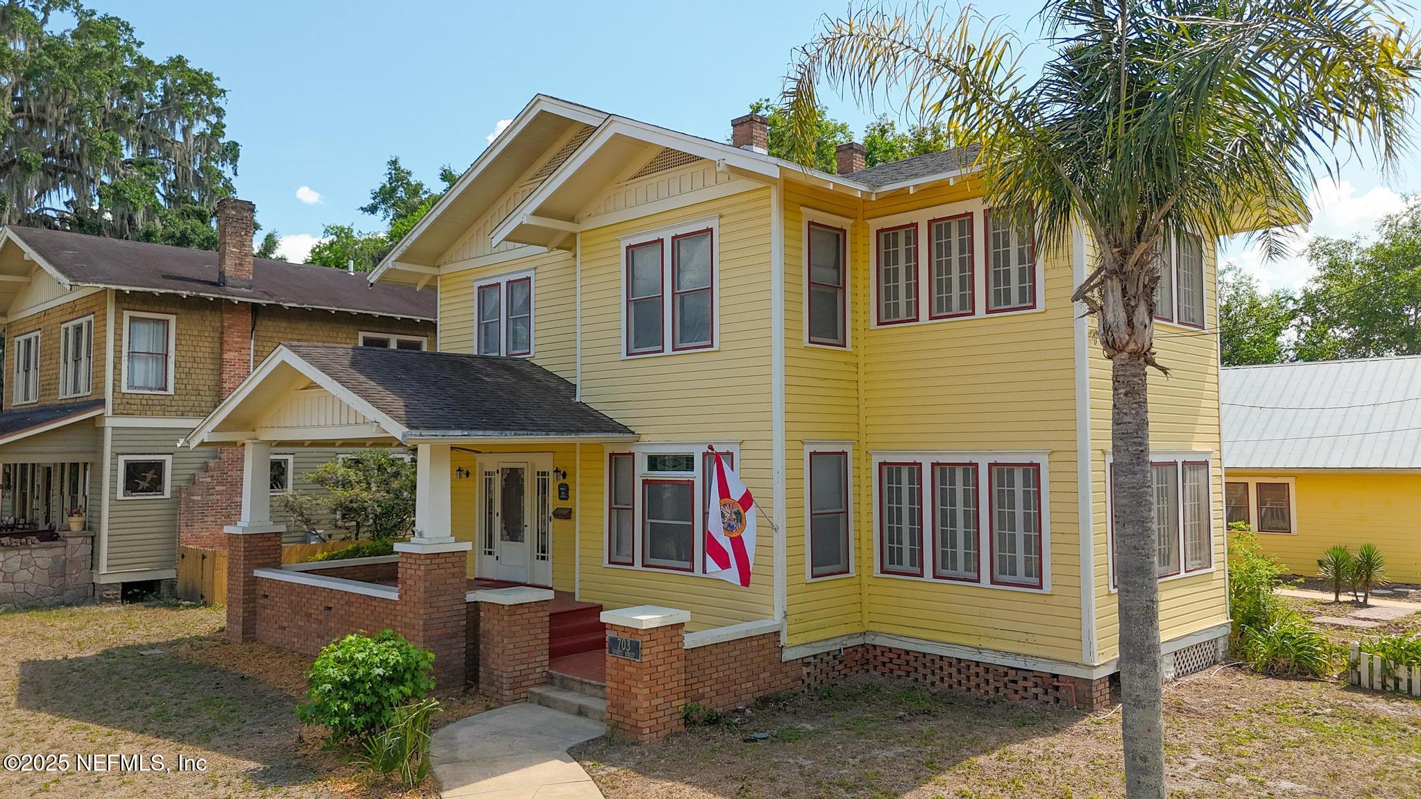 703 EMMETT Street