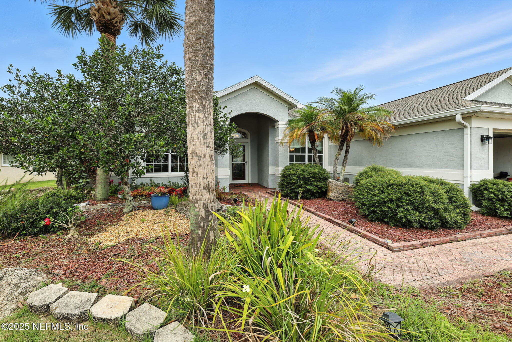 8 COLLINSON Court