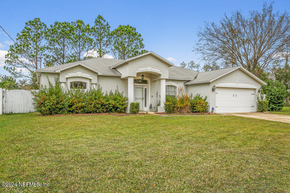 Palm Coast, FL home for sale located at 7 KALE Court, Palm Coast, FL 32164