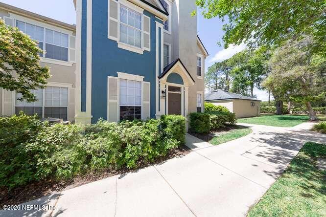 13703 RICHMOND PARK Drive N 3302