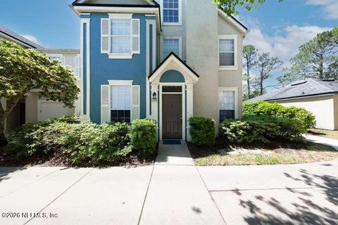 Photo of 13703 RICHMOND PARK Drive N #3302, Jacksonville, FL 32224 (MLS # 2142062)