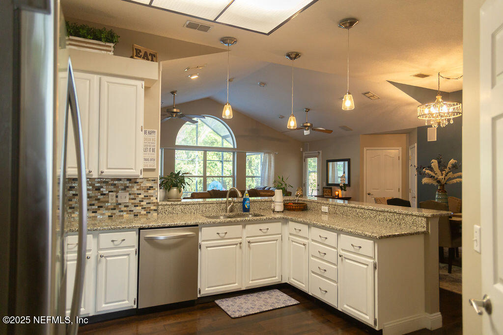 1220 CREEK BEND Road