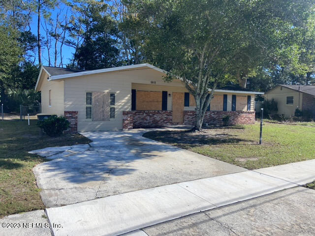 Jacksonville, FL home for sale located at 5917 Le Sabre Road, Jacksonville, FL 32244
