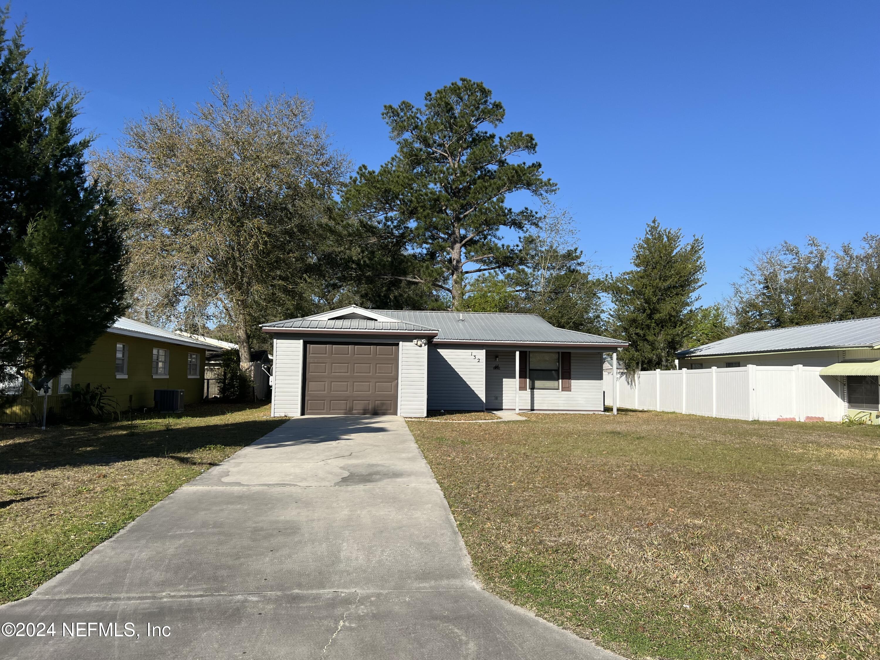 Interlachen, FL home for sale located at 132 PARK Road, Interlachen, FL 32148