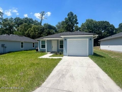 Single Family Residence in Jacksonville FL 8451 HEWITT Street.jpg