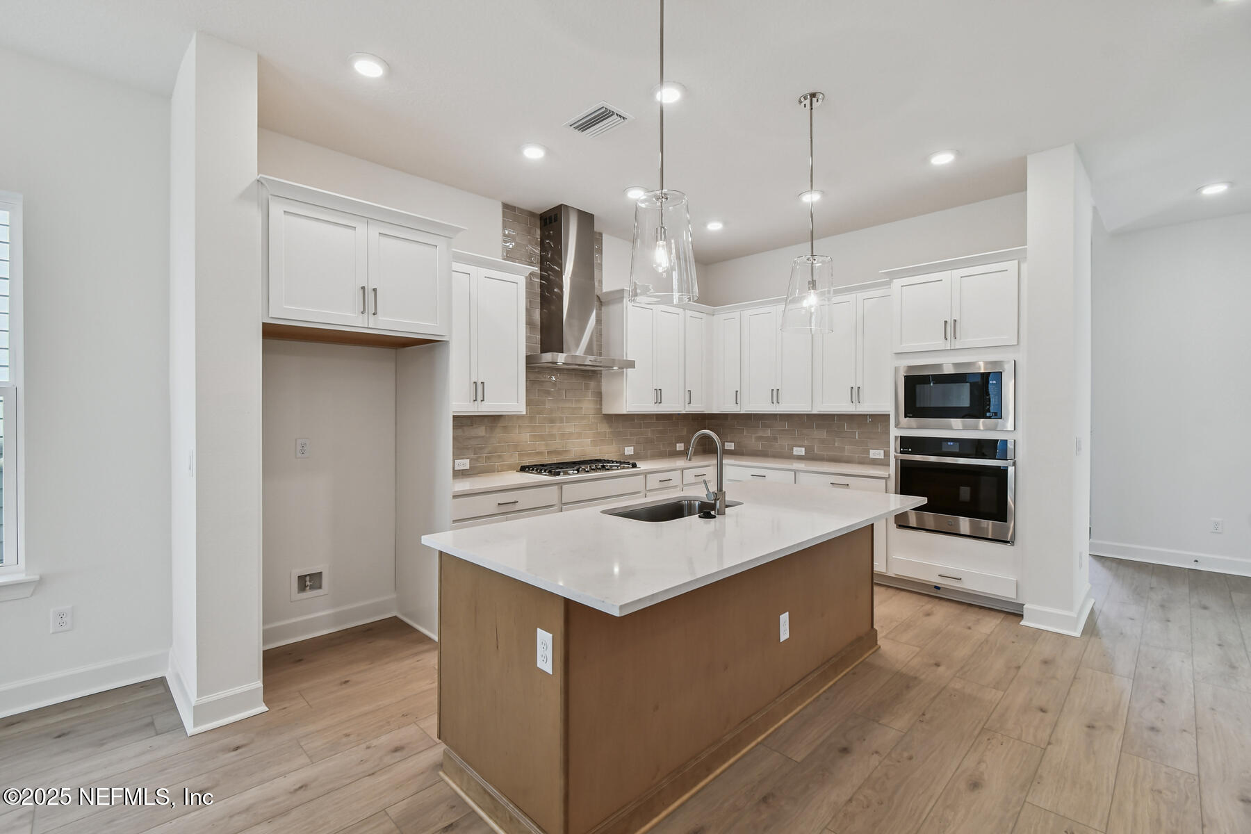 190 OAK BREEZE Drive