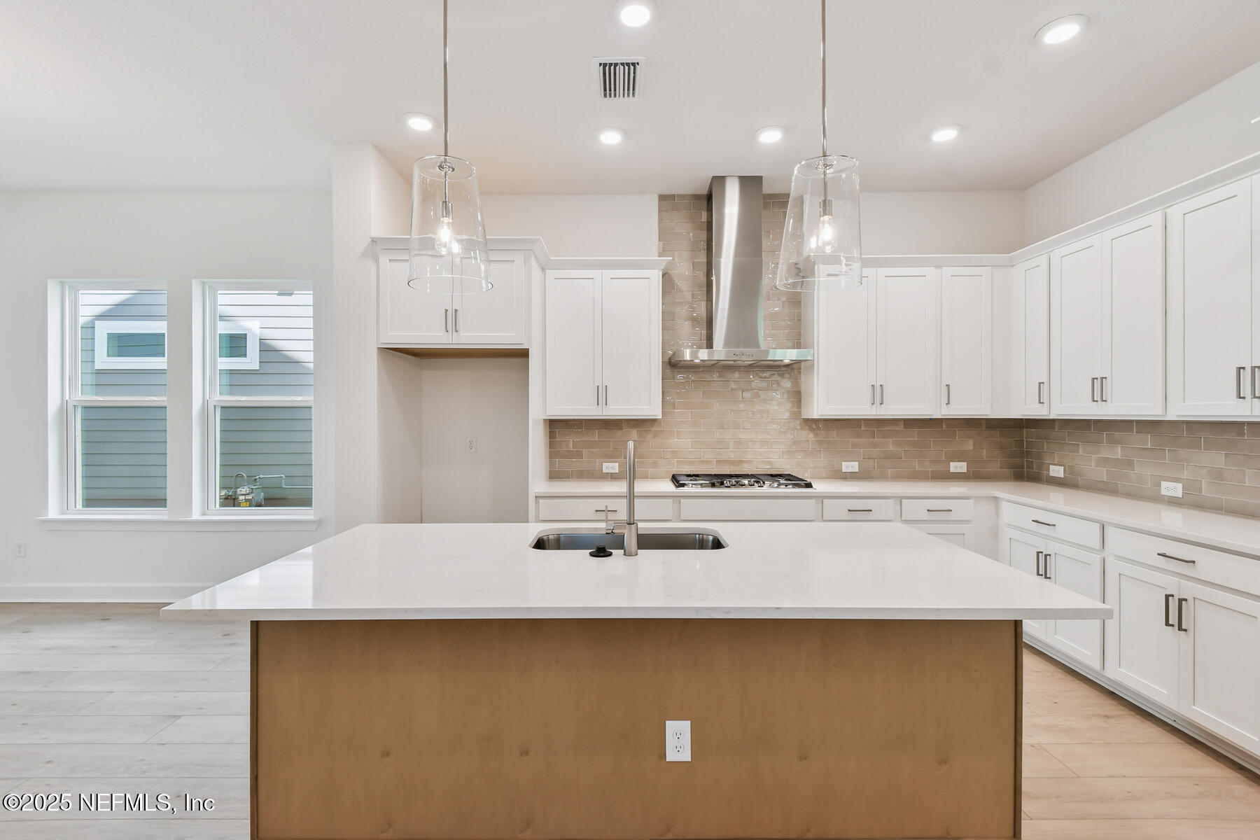 190 OAK BREEZE Drive