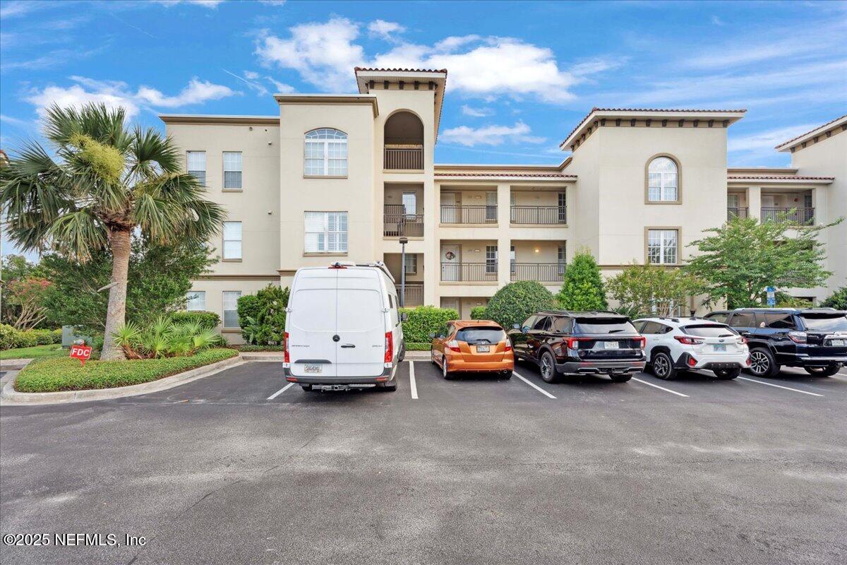 150 PANTANO CAY Boulevard 2303