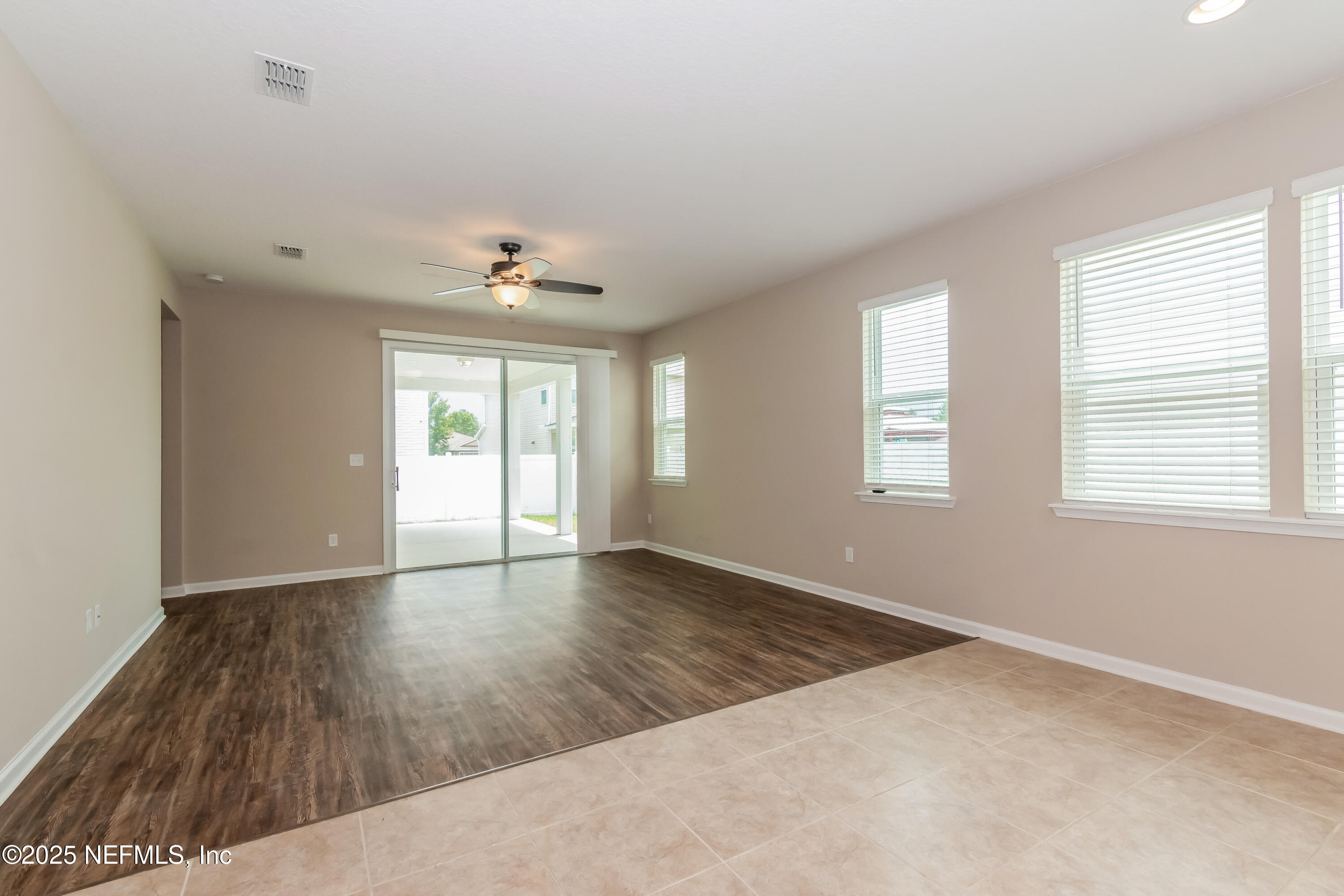 1087 PERSIMMON Drive