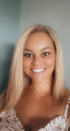 This is a photo of NIKI CAICEDO. This professional services Jacksonville, FL homes for sale in 32256 and the surrounding areas.