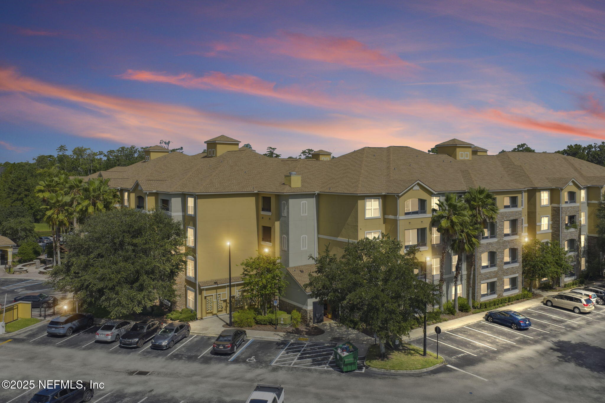 8539 GATE Parkway W 9413
