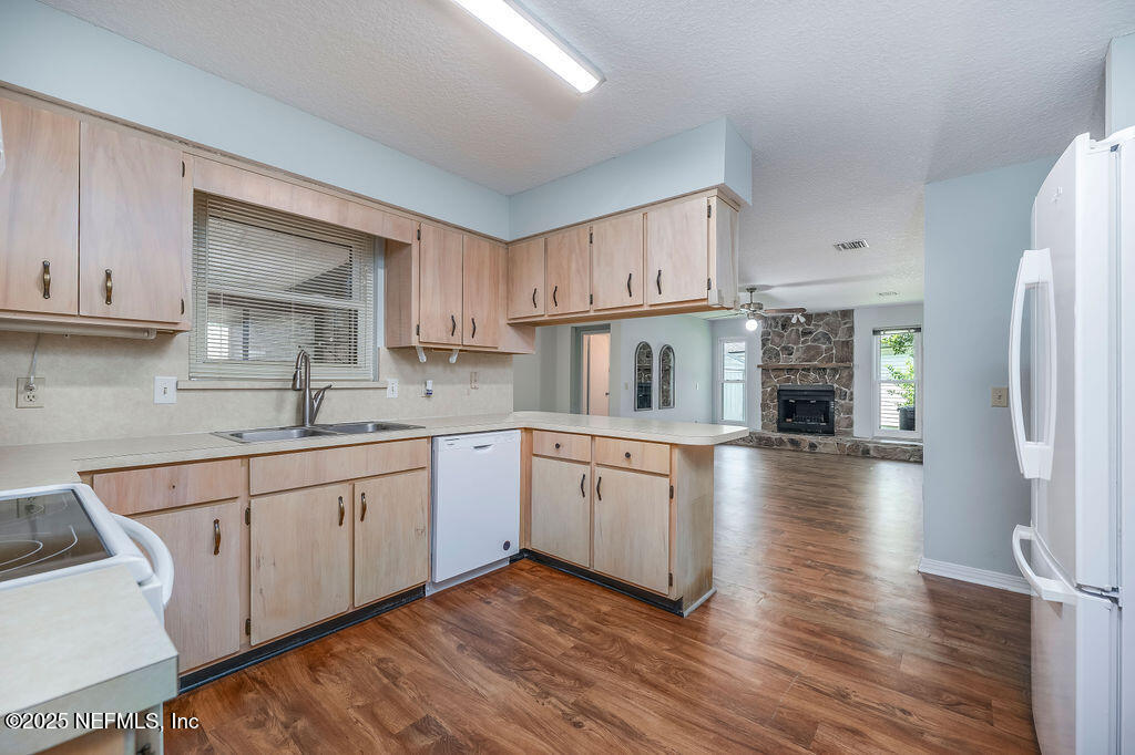 584 ARTHUR MIDDLETON Circle