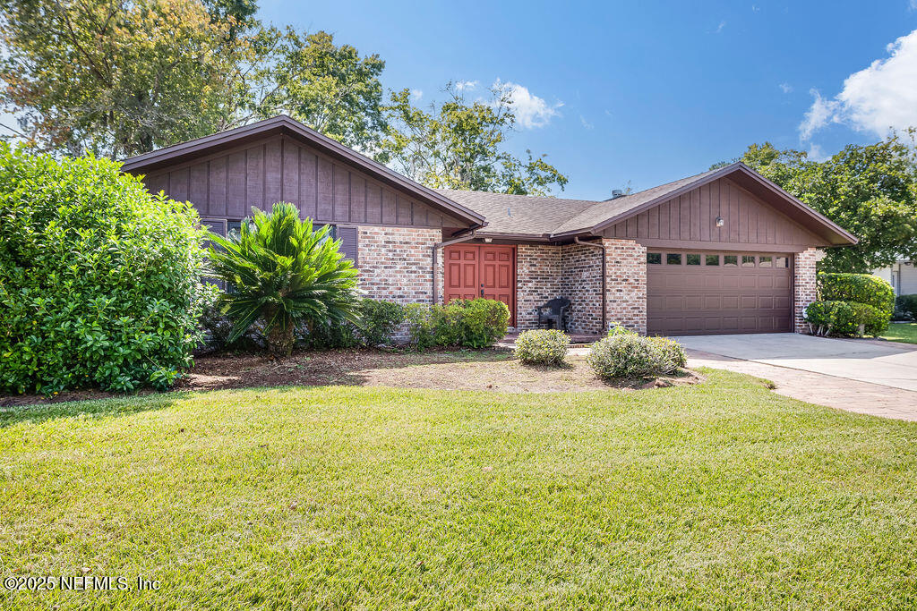 584 ARTHUR MIDDLETON Circle