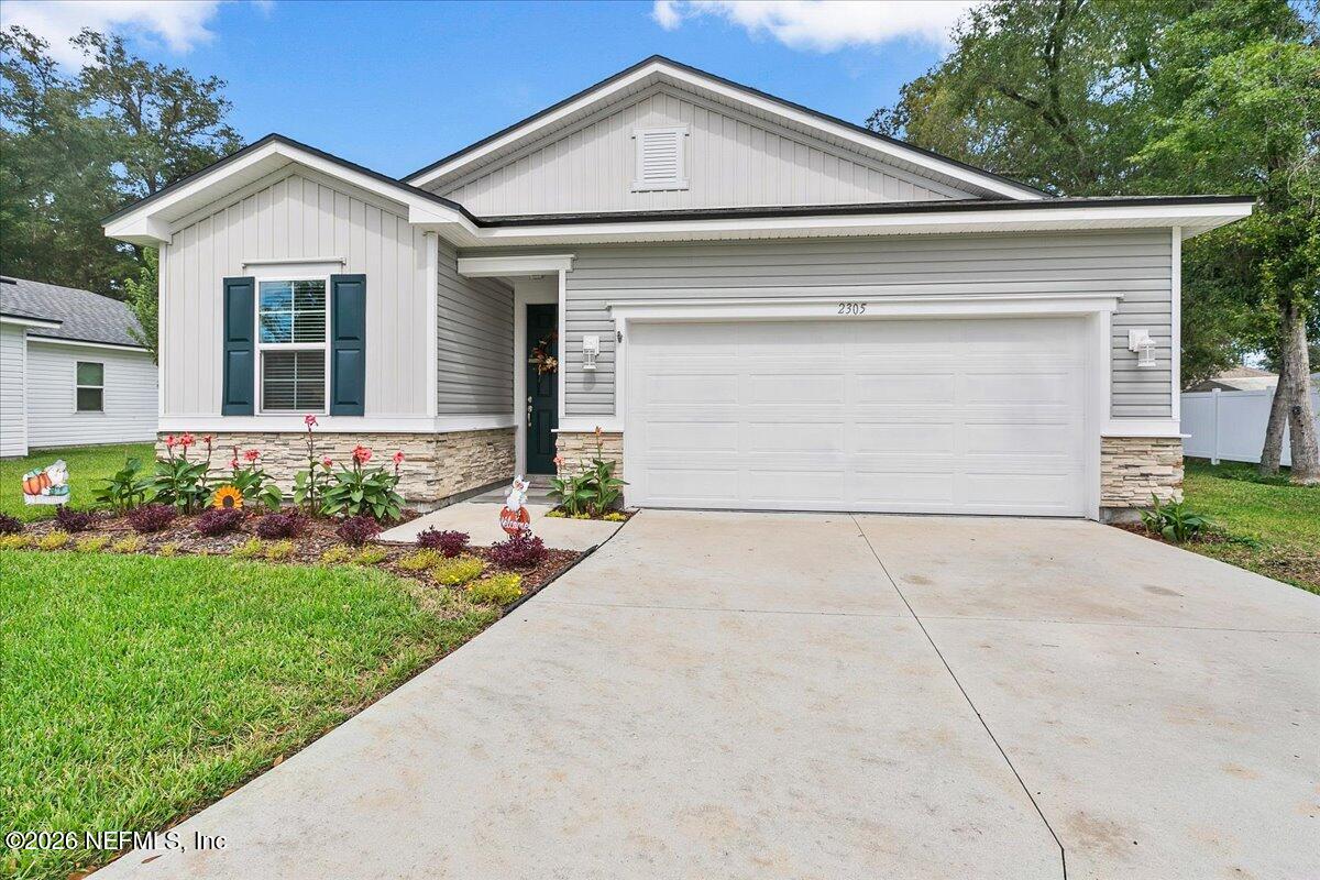 2305 LINCOLN SENDERO Trail