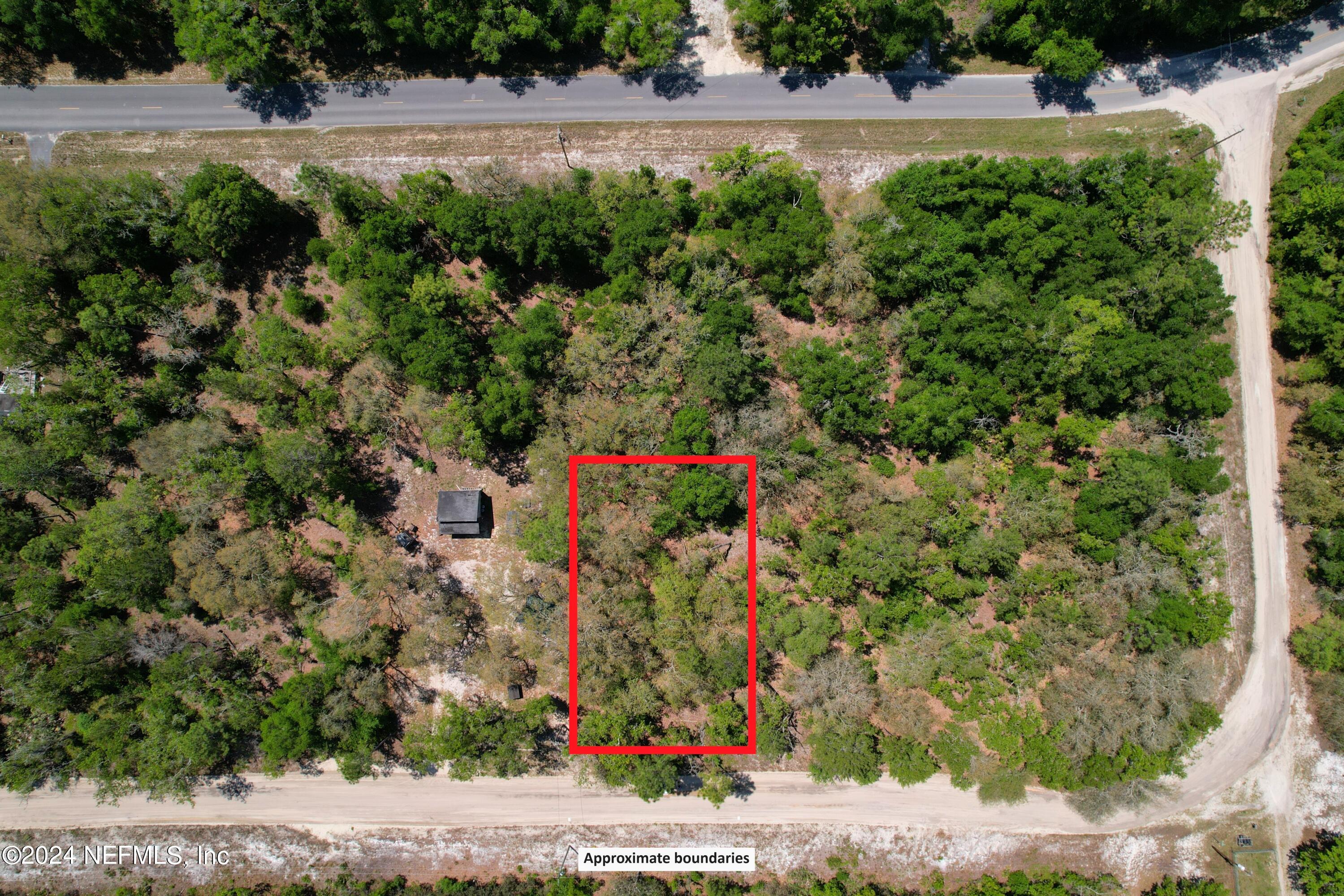 Florahome, FL home for sale located at 109 East Drive, Florahome, FL 32140