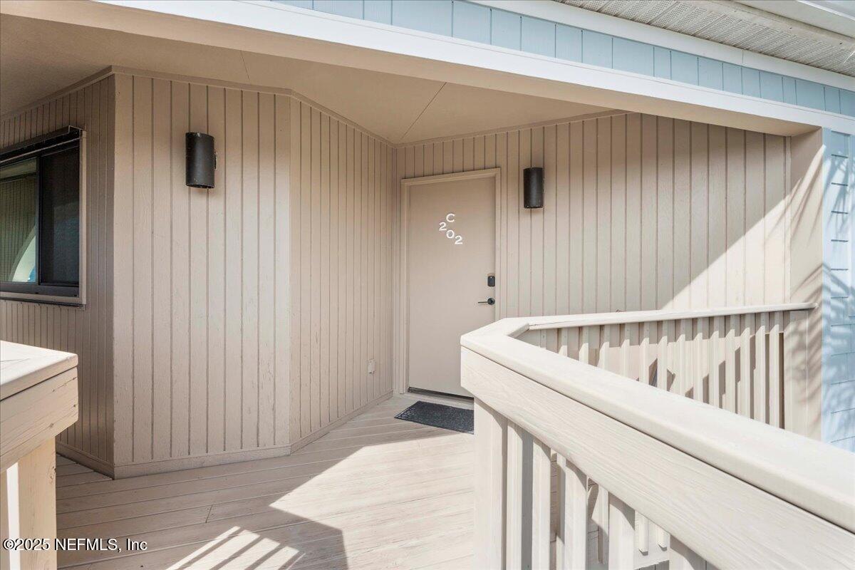 190 OCEAN HIBISCUS Drive 202