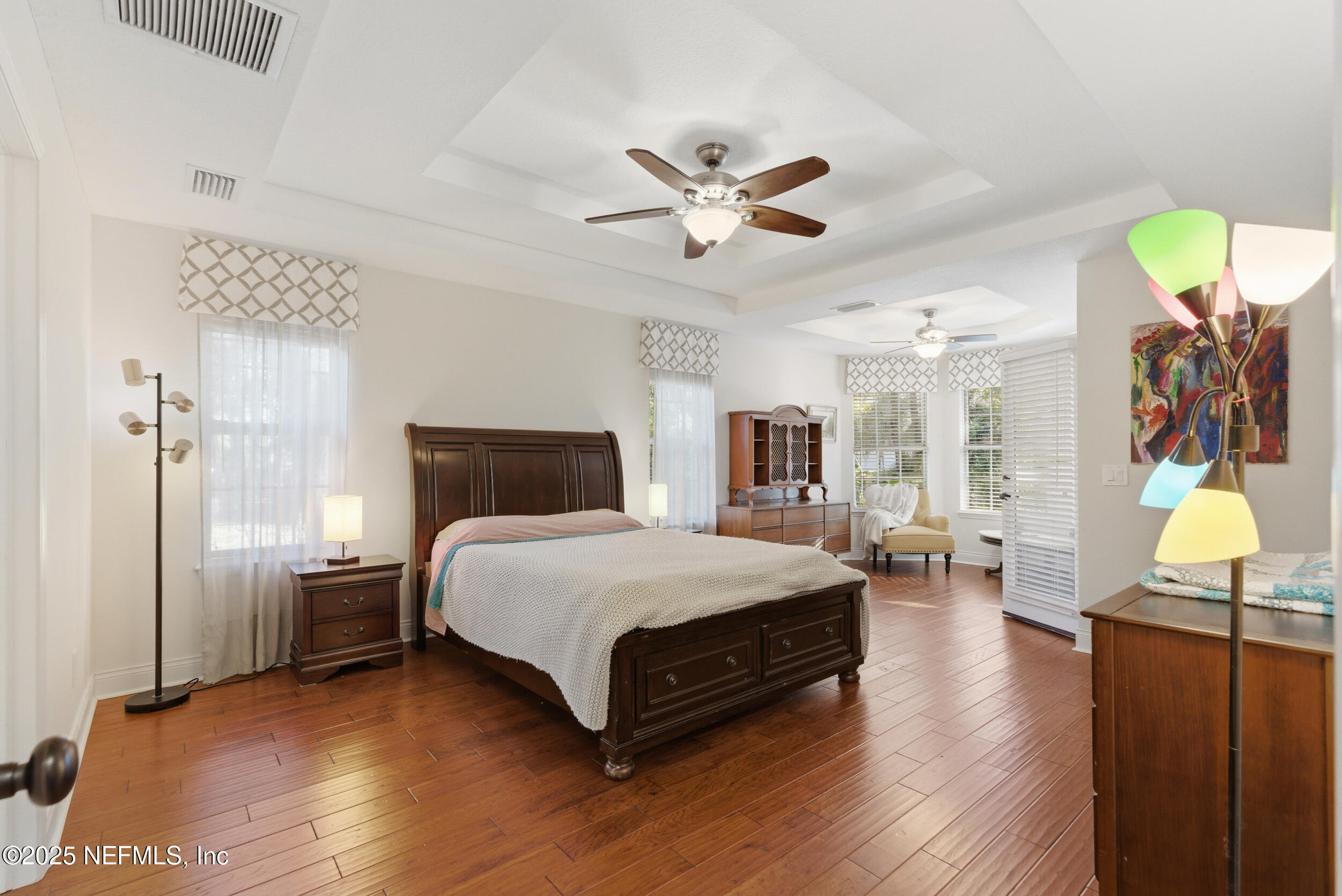 557 FEATHER OAKS Court