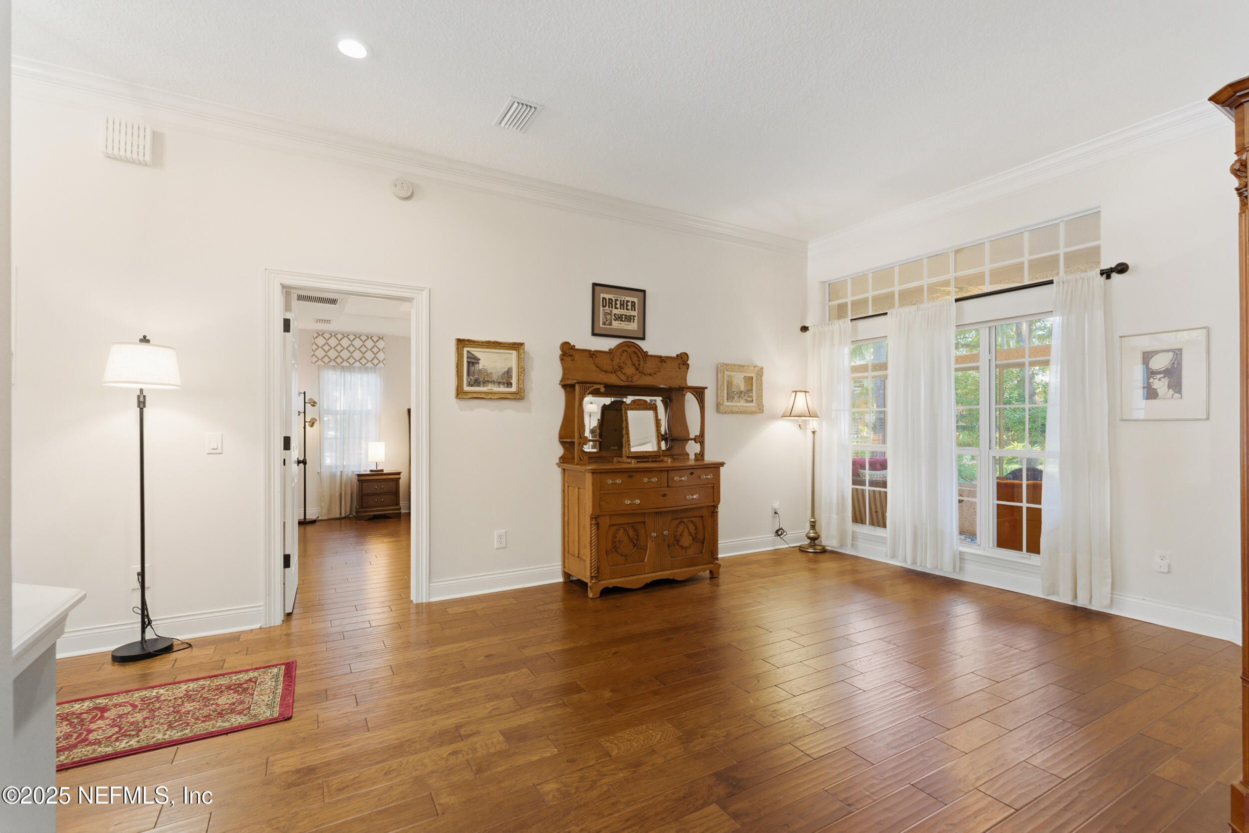 557 FEATHER OAKS Court