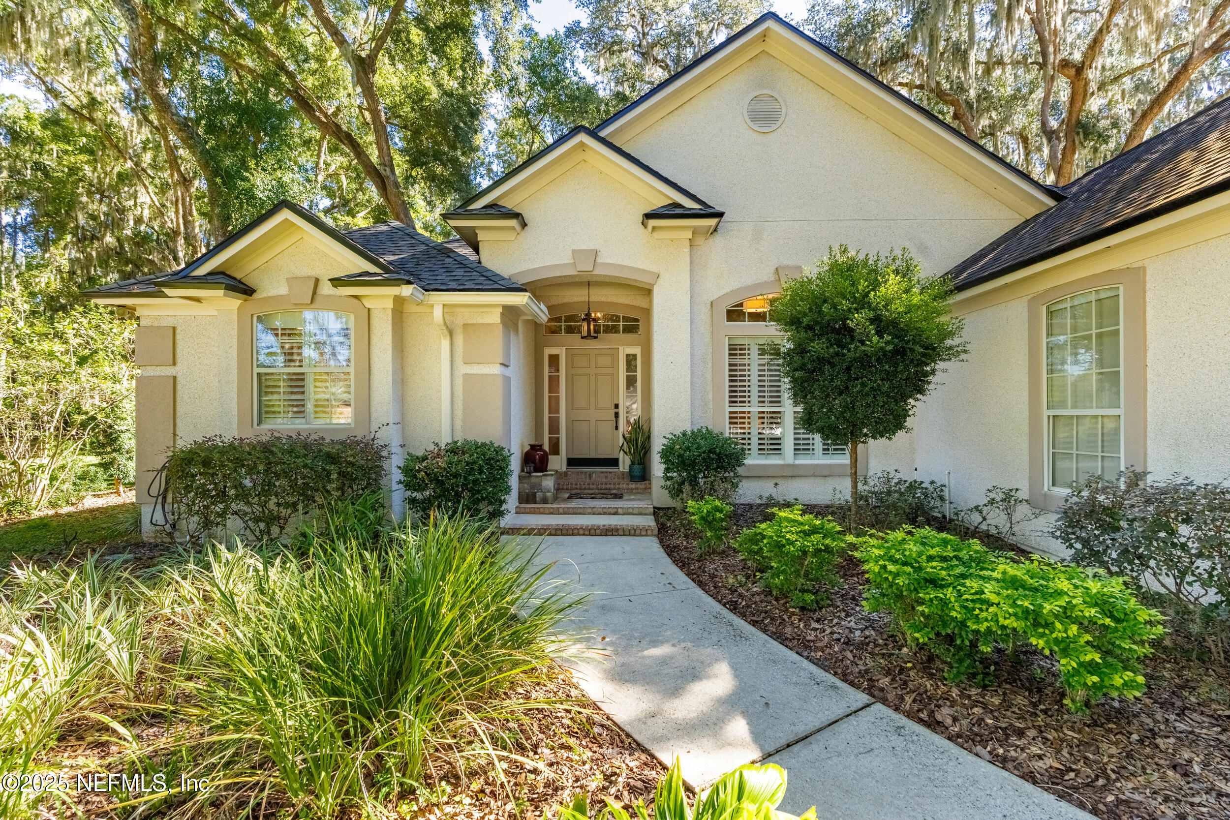 557 FEATHER OAKS Court