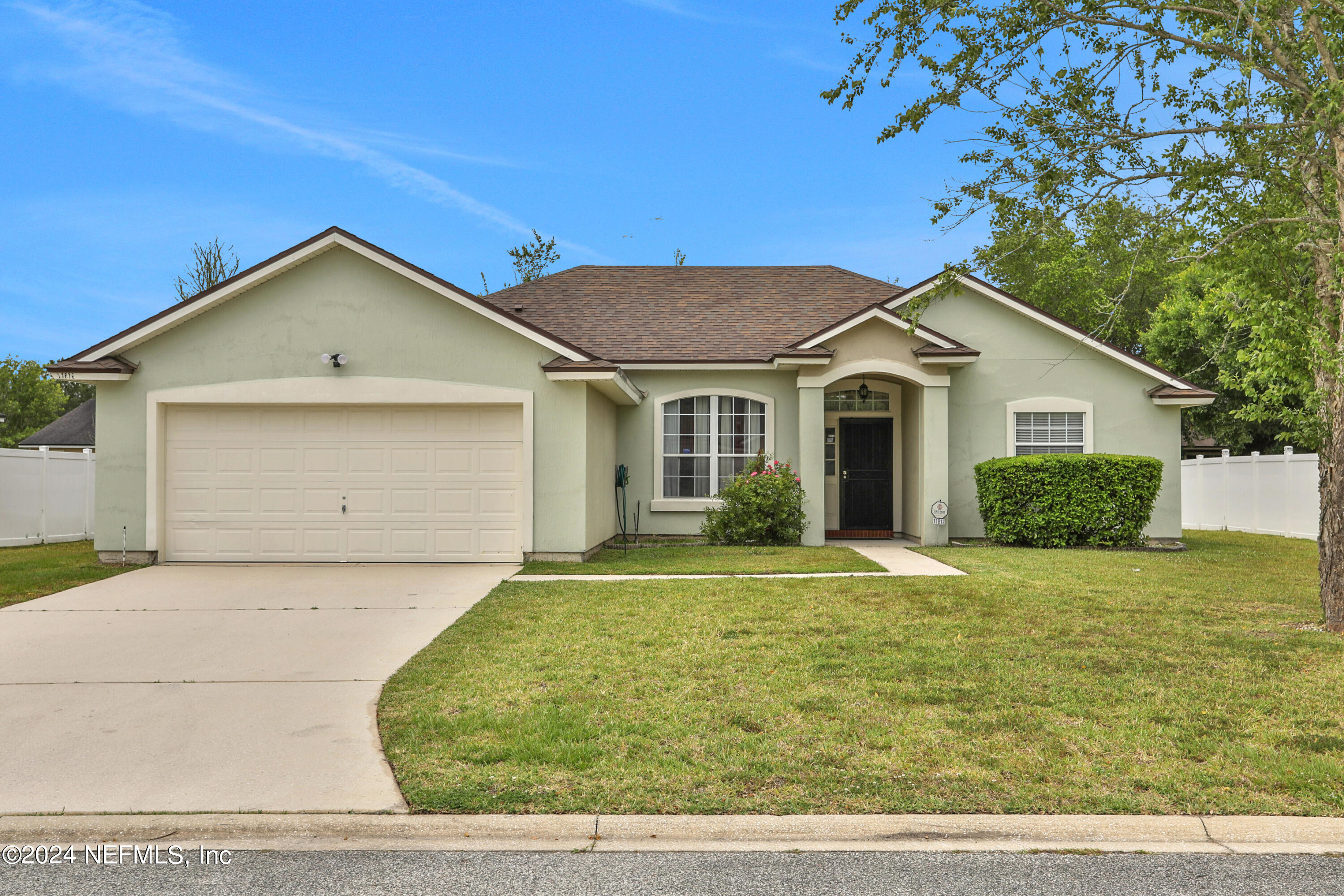Jacksonville, FL home for sale located at 11812 Raindrop Road, Jacksonville, FL 32219