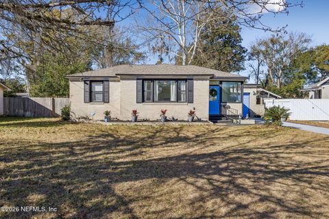 Photo of 426 AIKEN Road, Jacksonville, FL 32216 (MLS # 2129698)