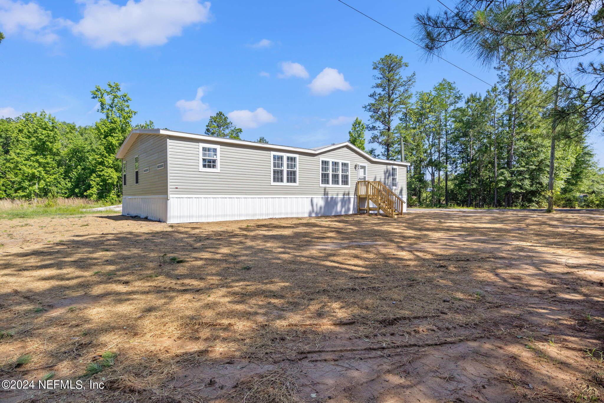 Bryceville, FL home for sale located at 13294 Vineyard Drive, Bryceville, FL 32009