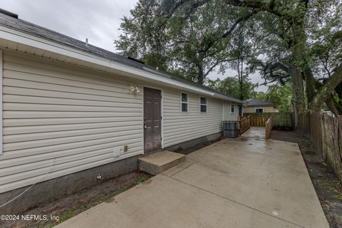 A home in Jacksonville