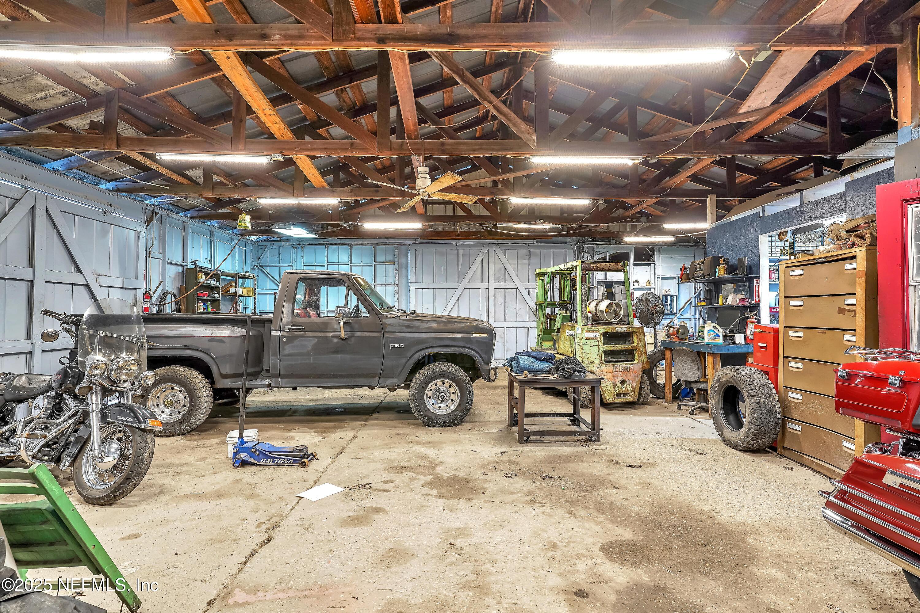 7661 STATE RD 207