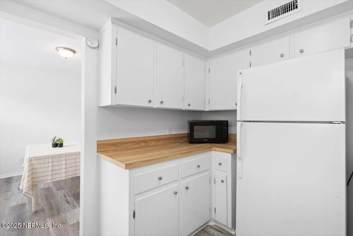 Jacksonville, Florida 32210, United States, 3 Bedrooms Bedrooms, ,2 BathroomsBathrooms,Residential,Active,226855