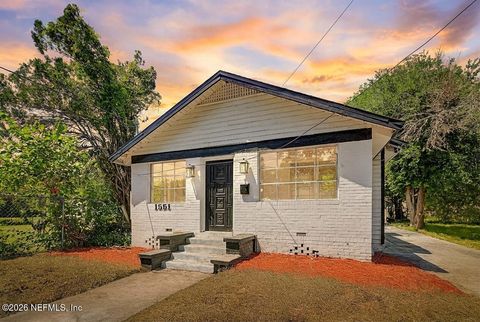 Photo of 1551 W 2ND Street, Jacksonville, FL 32209 (MLS # 2140106)