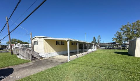 A home in Welaka