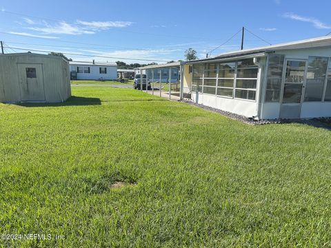 A home in Welaka