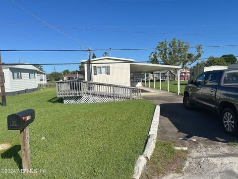 A home in Welaka