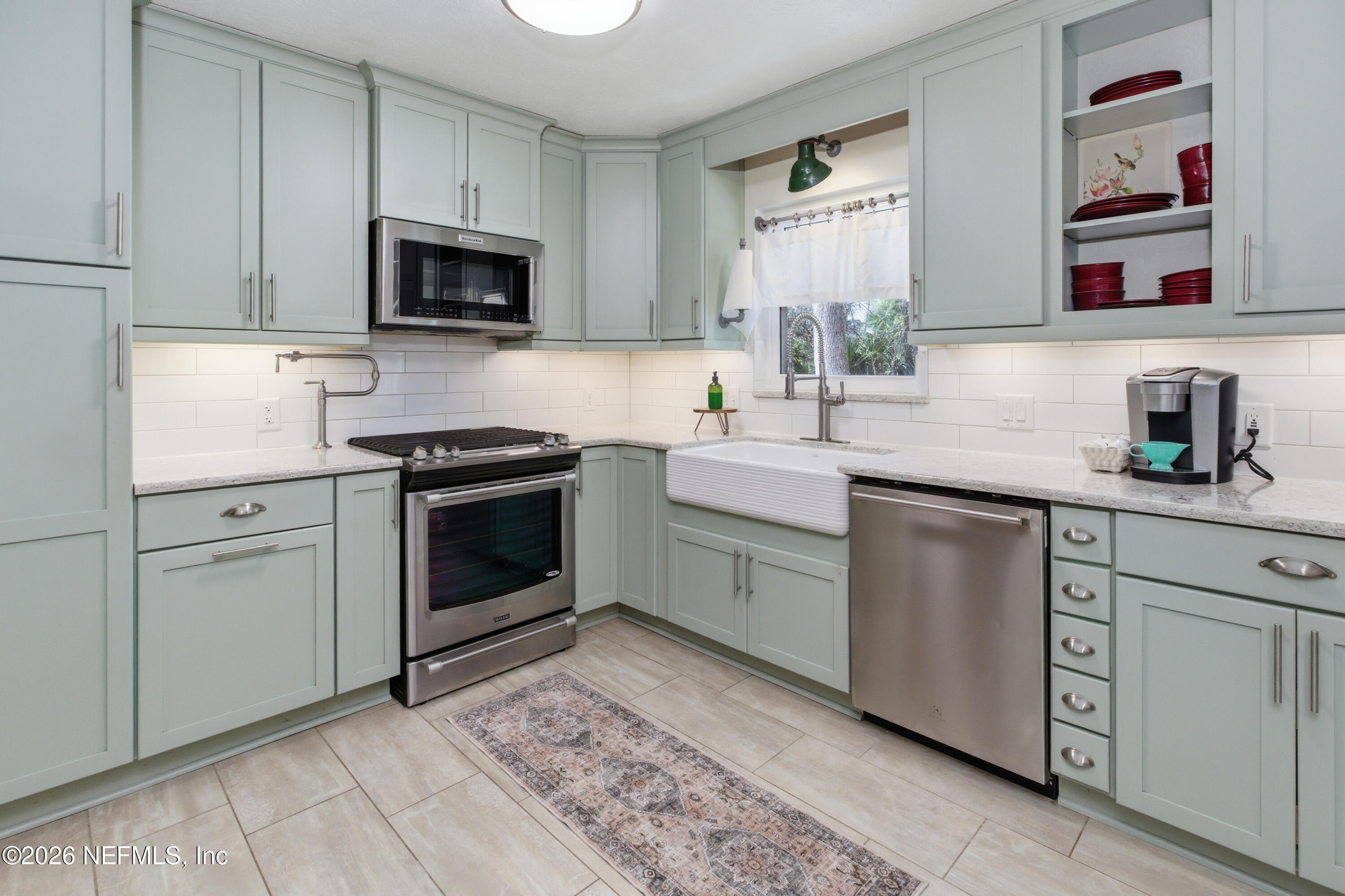 2733 BOQUETTE Avenue